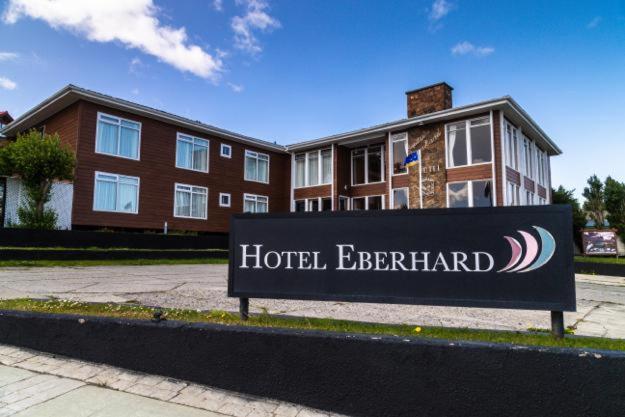 Capitan Eberhard Puerto Natales